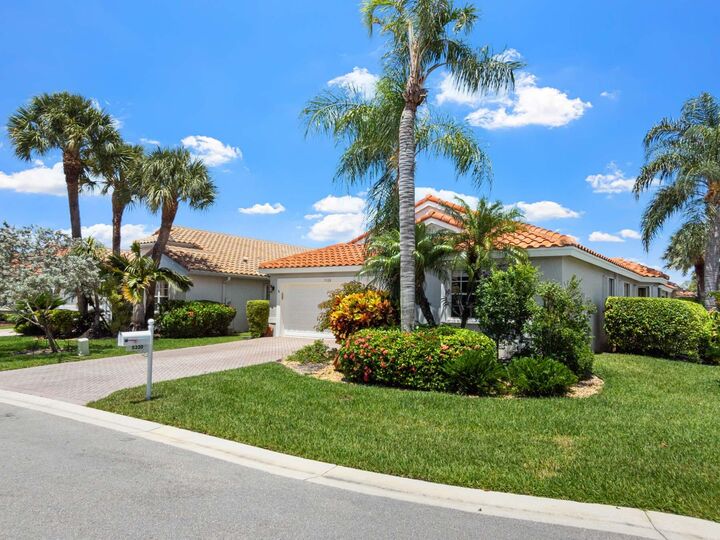 Property Photo:  5320 Glenville Drive  FL 33437 
