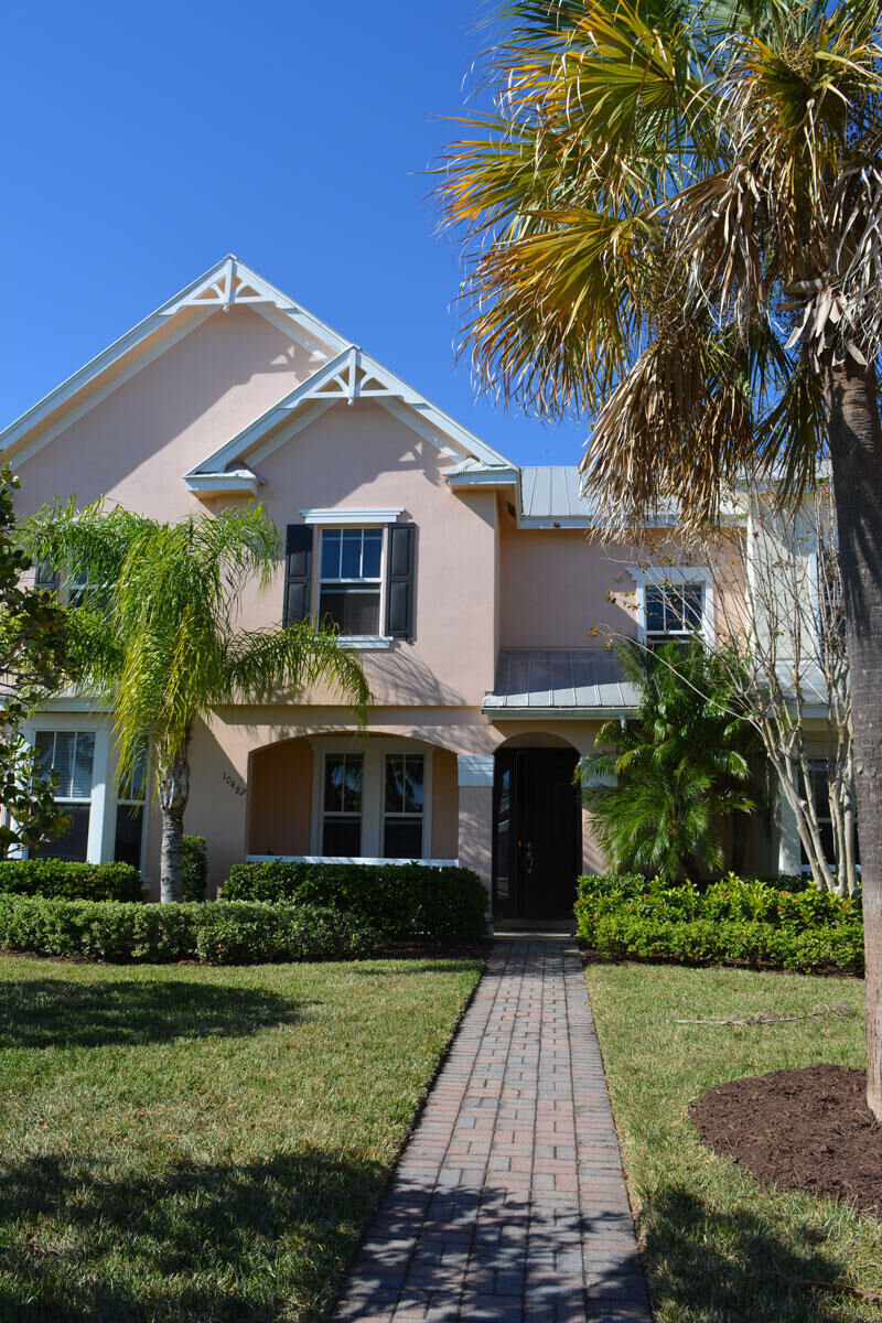Property Photo: 10487 SW West Park Avenue FL 34987