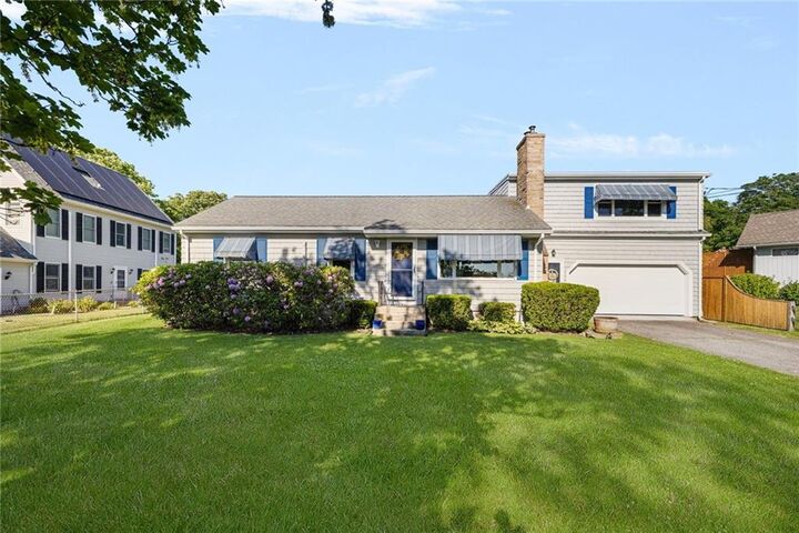 Property Photo:  500 Third Beach Road  RI 02842 