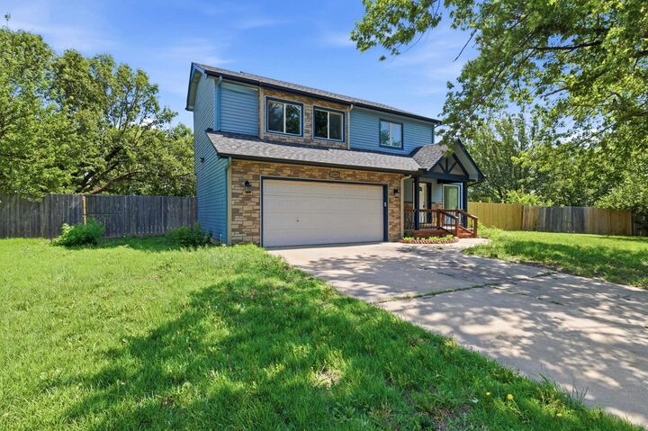 Property Photo: 1202 S Stoneybrook Cir KS 67207