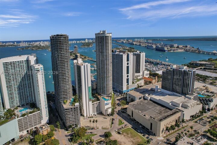 Property Photo: 1750 N Bayshore Dr 3802 FL 33132