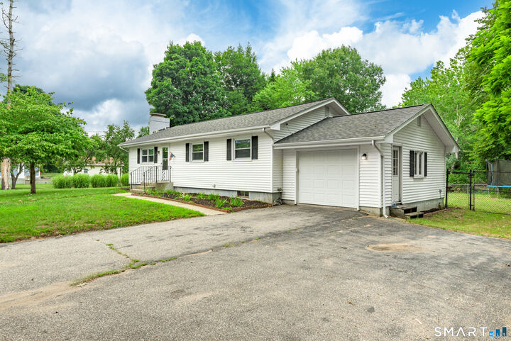 Property Photo:  15 Cracow Avenue  CT 06280 
