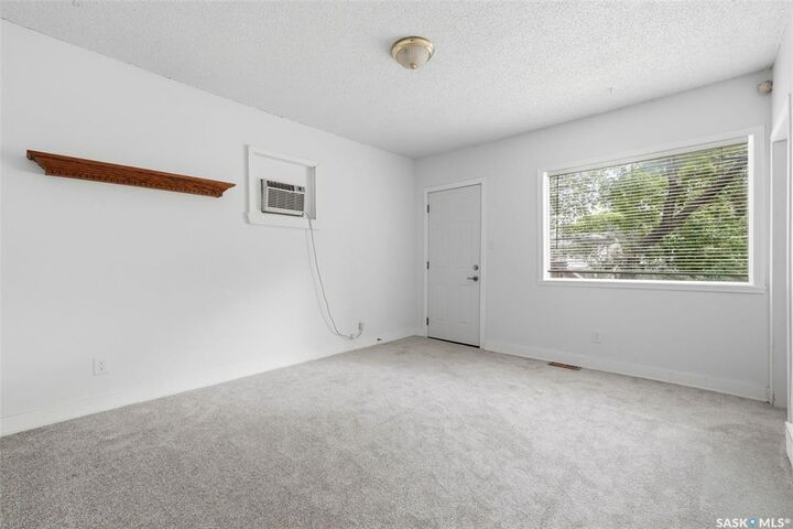 Property Photo: 920 Atkinson Street SK S4N 3T9