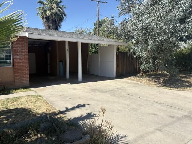 Property Photo: 1634 W Morton Avenue CA 93257