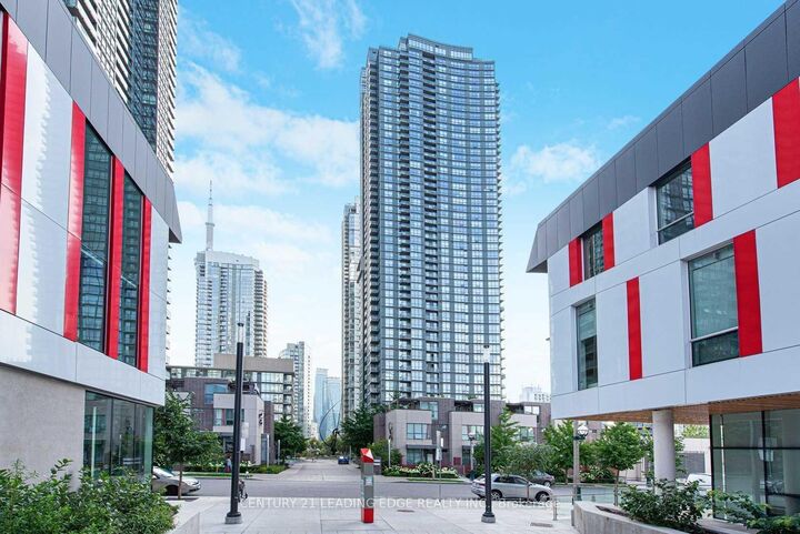 Property Photo:  11 Brunel Court 201  ON M5V 3Y3 