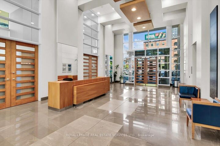 Property Photo: 397 Front Street W 911 ON M5V 3S1