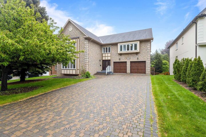 2492 Erin Centre Boulevard — photo 1