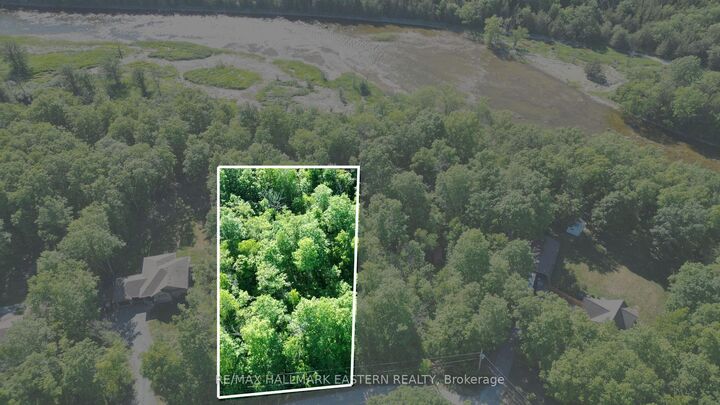 Property Photo:  20 Riverside Drive  ON K0L 1L0 