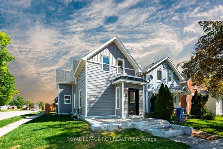 402 Main Street E — photo 1