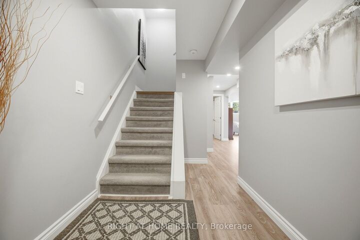 Property Photo: 156 Gunby Boulevard ON L8B 0V6