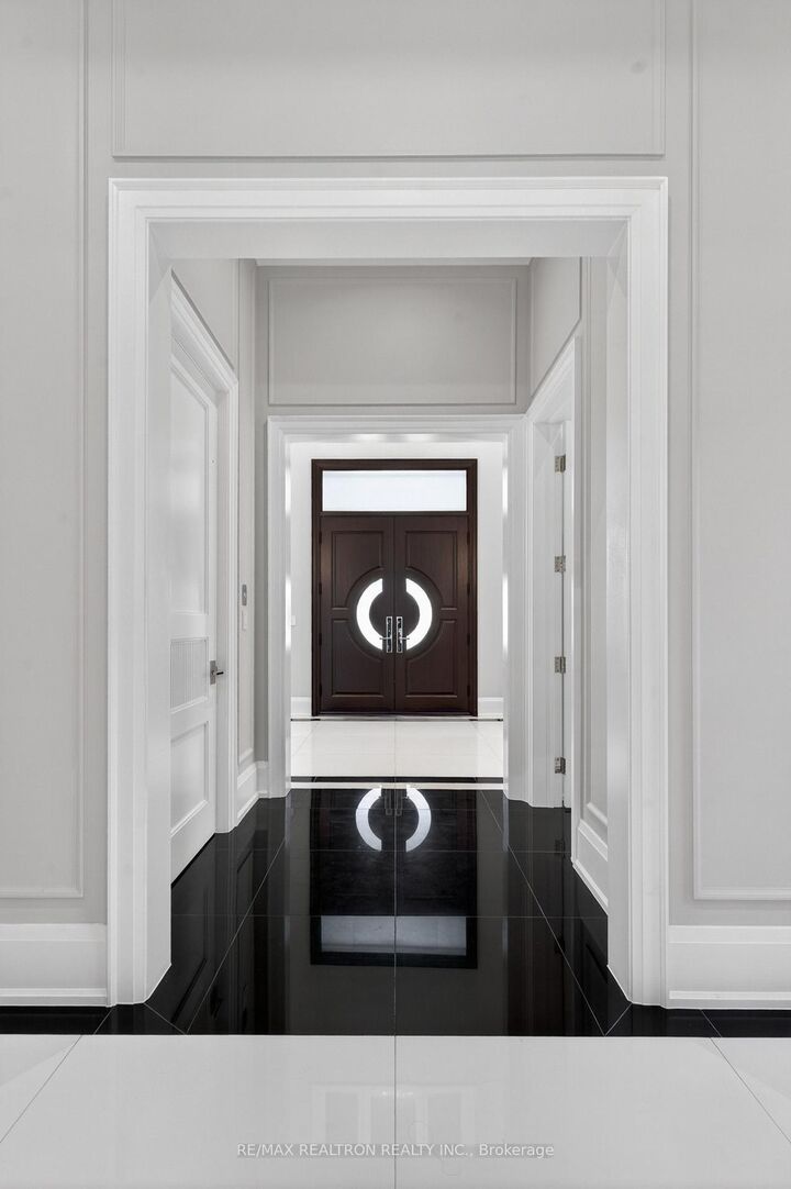 17 Pebblelane Court — photo 1