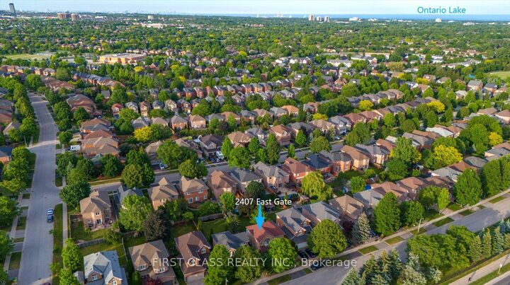 Property Photo:  2407 East Gate Crescent  ON L6H 6L1 