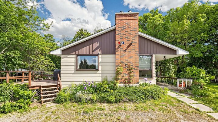 Property Photo: 13958 Trafalgar Road ON L7G 4S4
