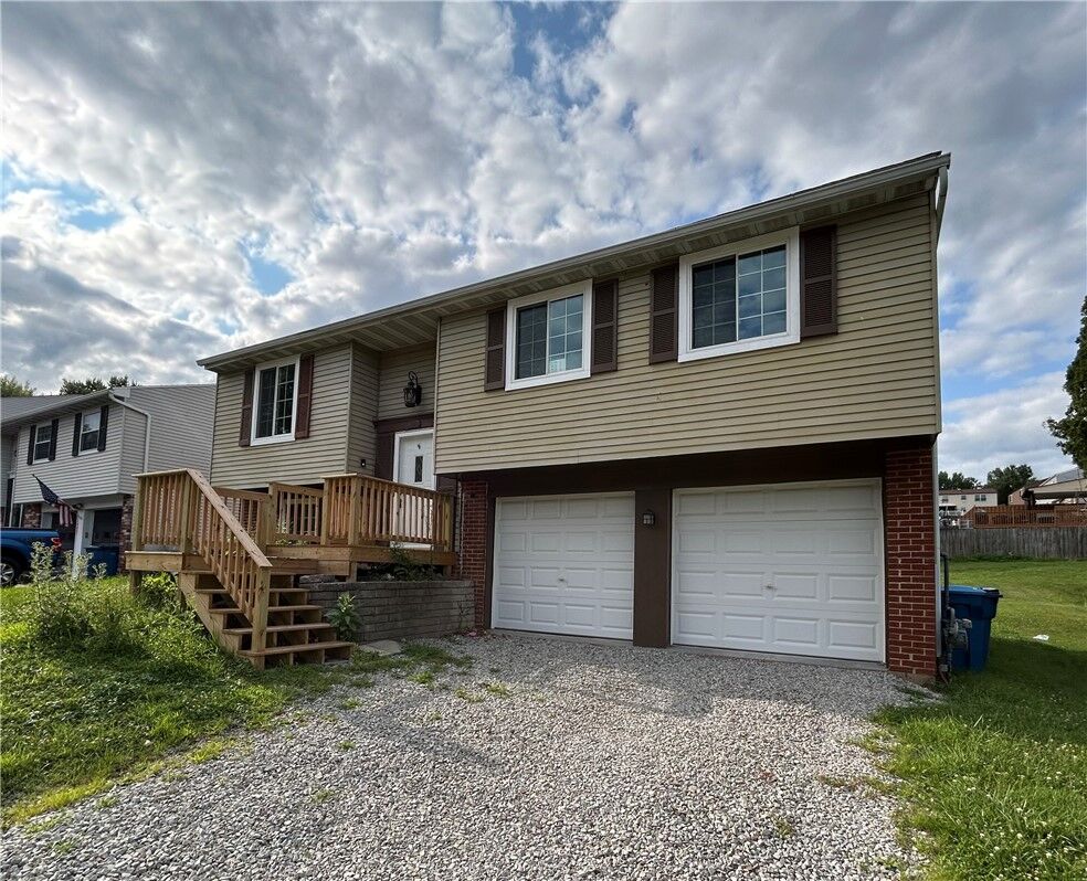 Property Photo:  181 Jade Dr  PA 15147 