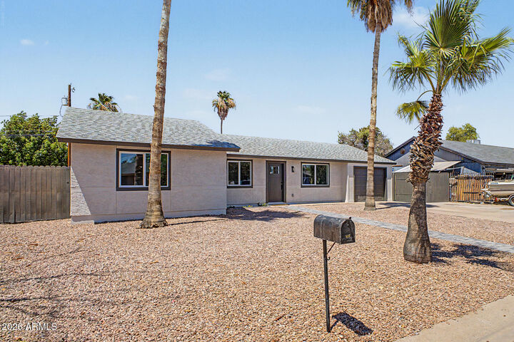 Property Photo:  602 E Osage Avenue  AZ 85119 