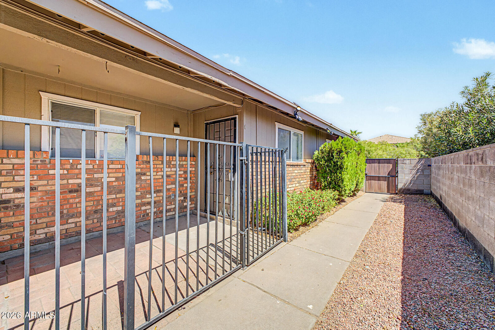 Property Photo:  2931 E Beck Lane 1  AZ 85032 