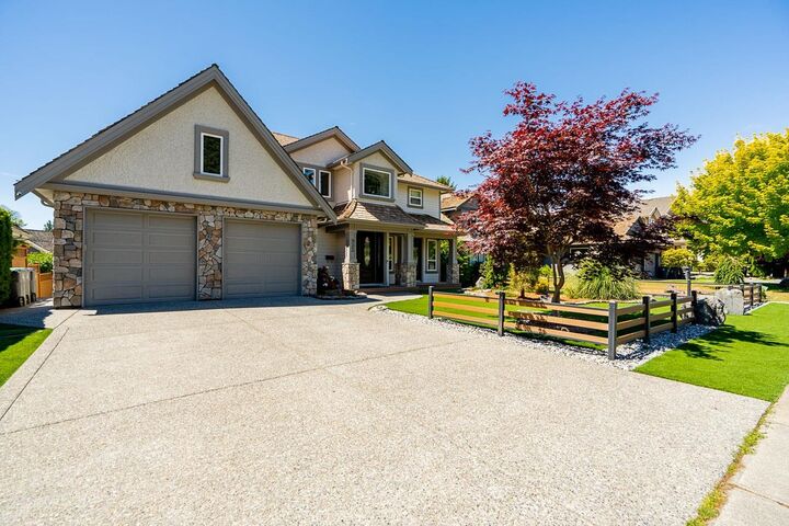 Property Photo: 933 164 Street BC V4A 4Y4
