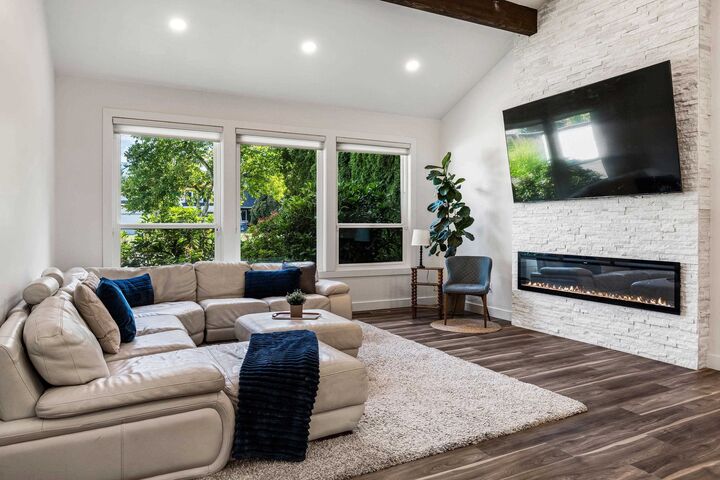 Property Photo: 45617 Worthington Place BC V2R 1N6