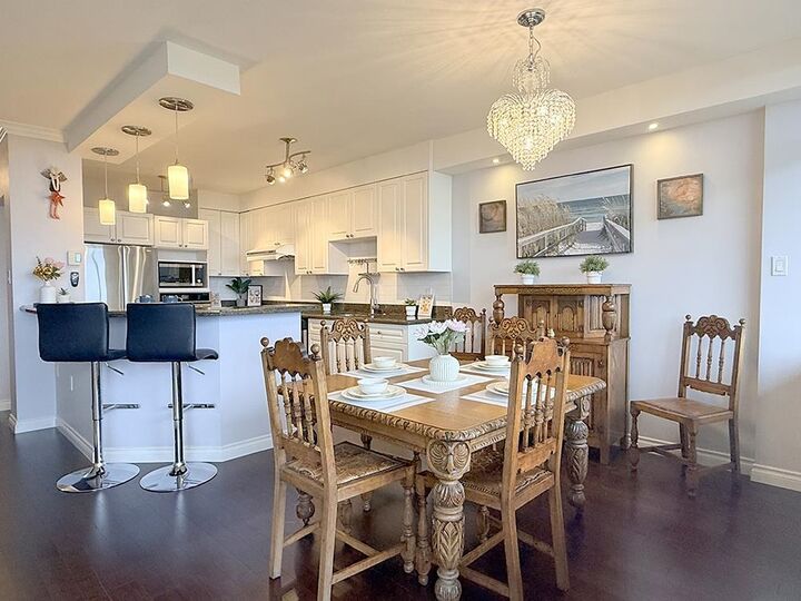 Property Photo: 6611 Minoru Boulevard 1606 BC V6Y 1Y9