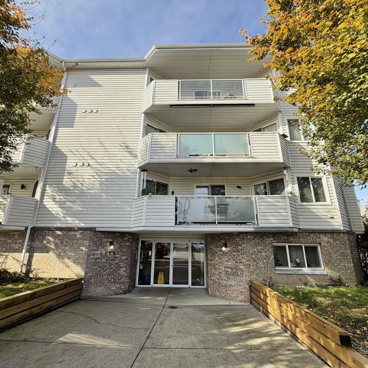 Property Photo: 11963 223 Street 104 BC V2X 5Y4