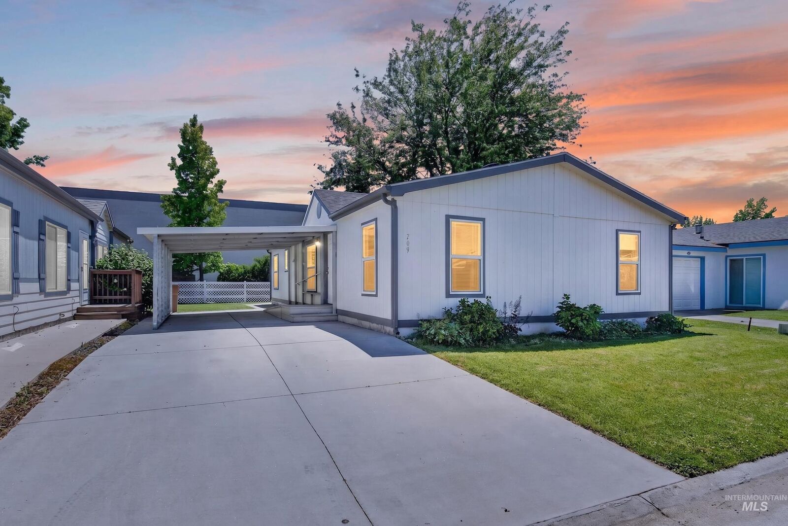 Property Photo:  709 Liberty Ln  ID 83617 