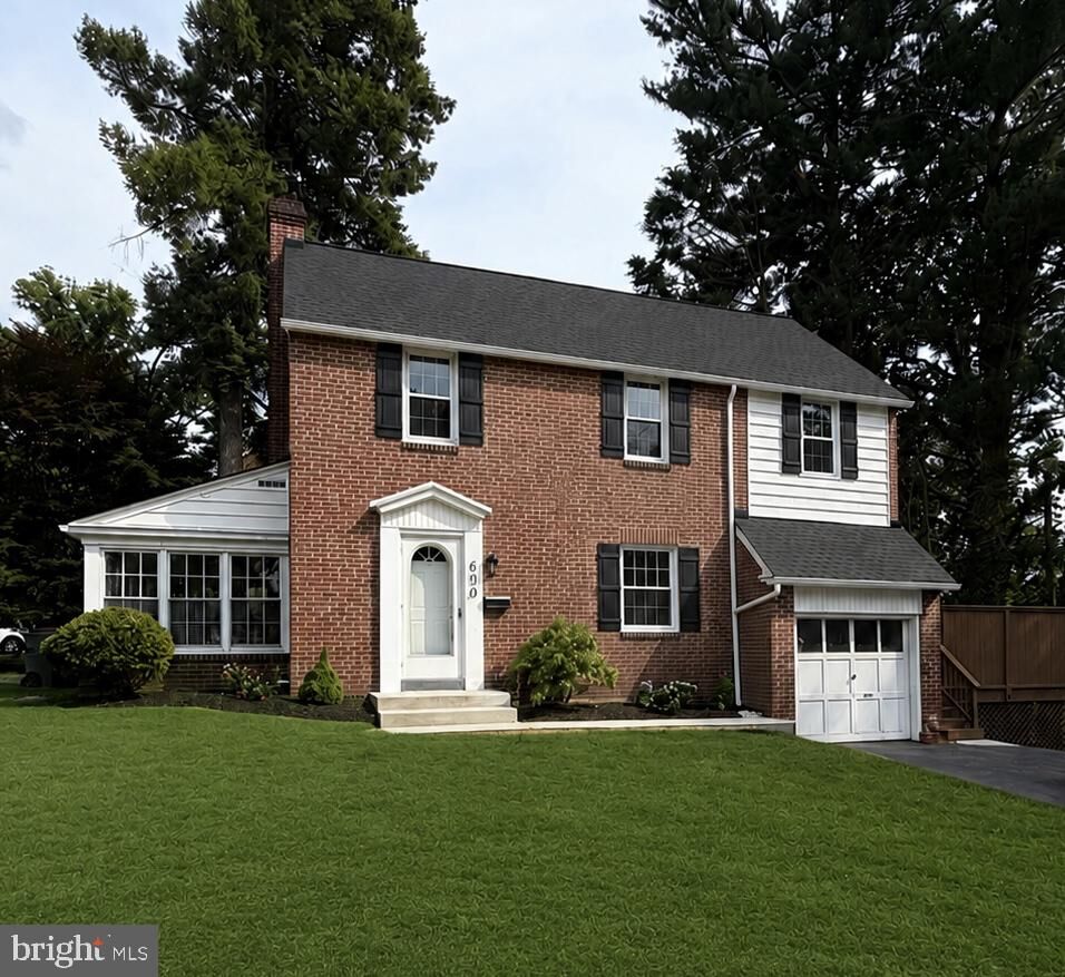 Property Photo:  800 Pleasant Hill Road  PA 19086 