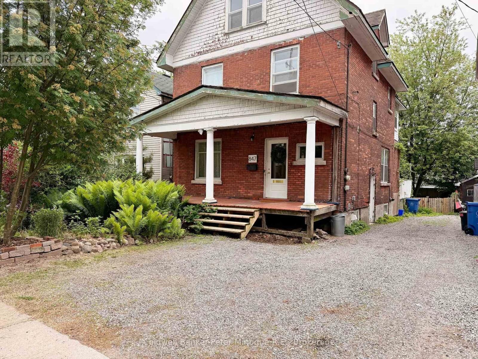 Property Photo: 847 McIntyre Street West ON P1B 3A2