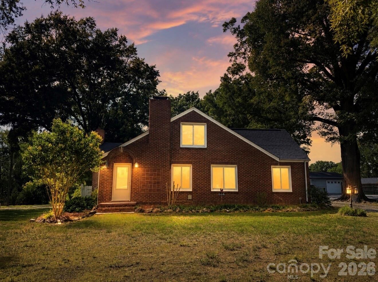 Property Photo:  307 E 2nd Street  NC 28129 