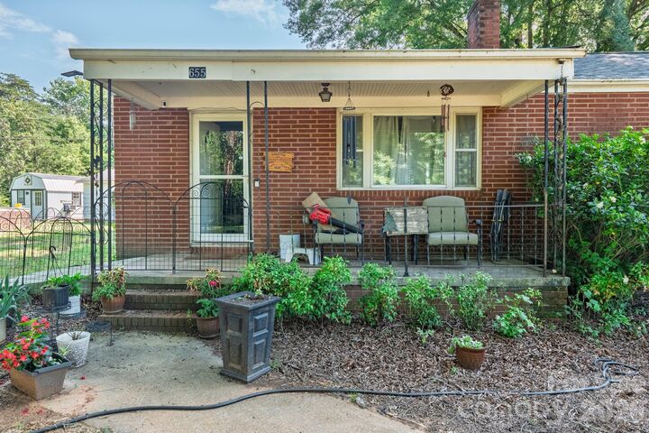 Property Photo: 655 Edmiston Road NC 28125