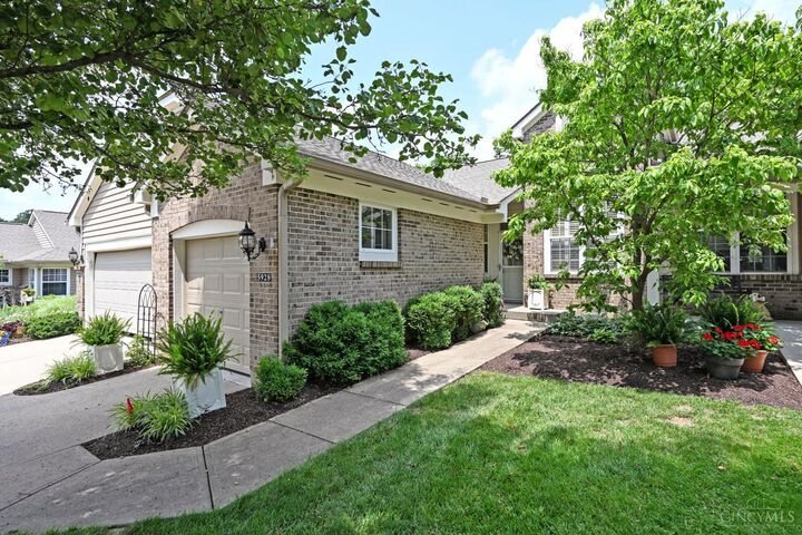 Property Photo:  5928 Castlewood Crossing  OH 45150 
