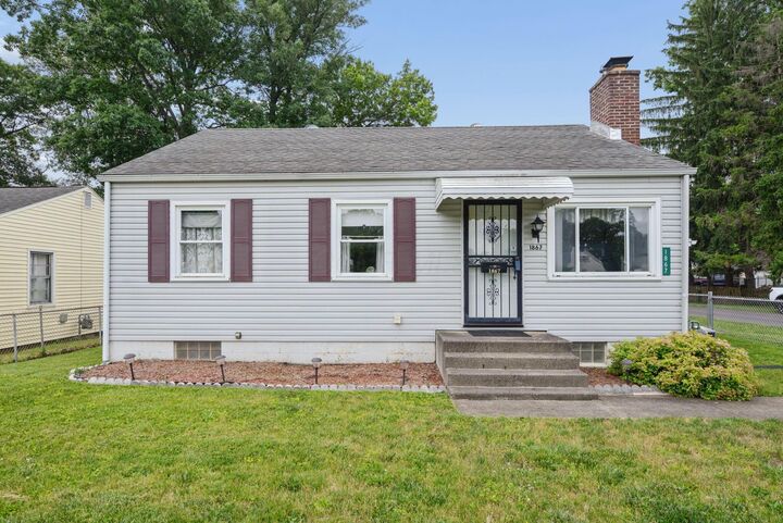 Property Photo: 1867 Belmead Avenue OH 43223