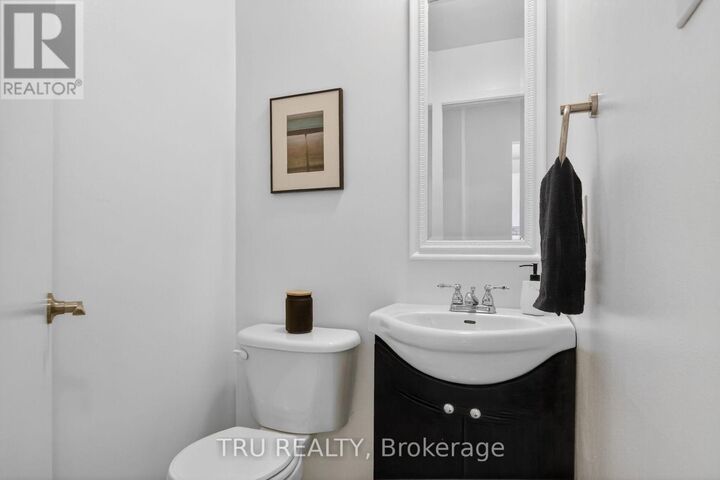 Property Photo: 16-164 Barrow Crescent ON K2L 2J1