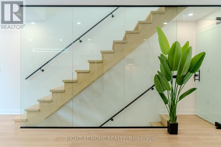 Property Photo:  16 Habibi Lane  ON M6E 1N1 