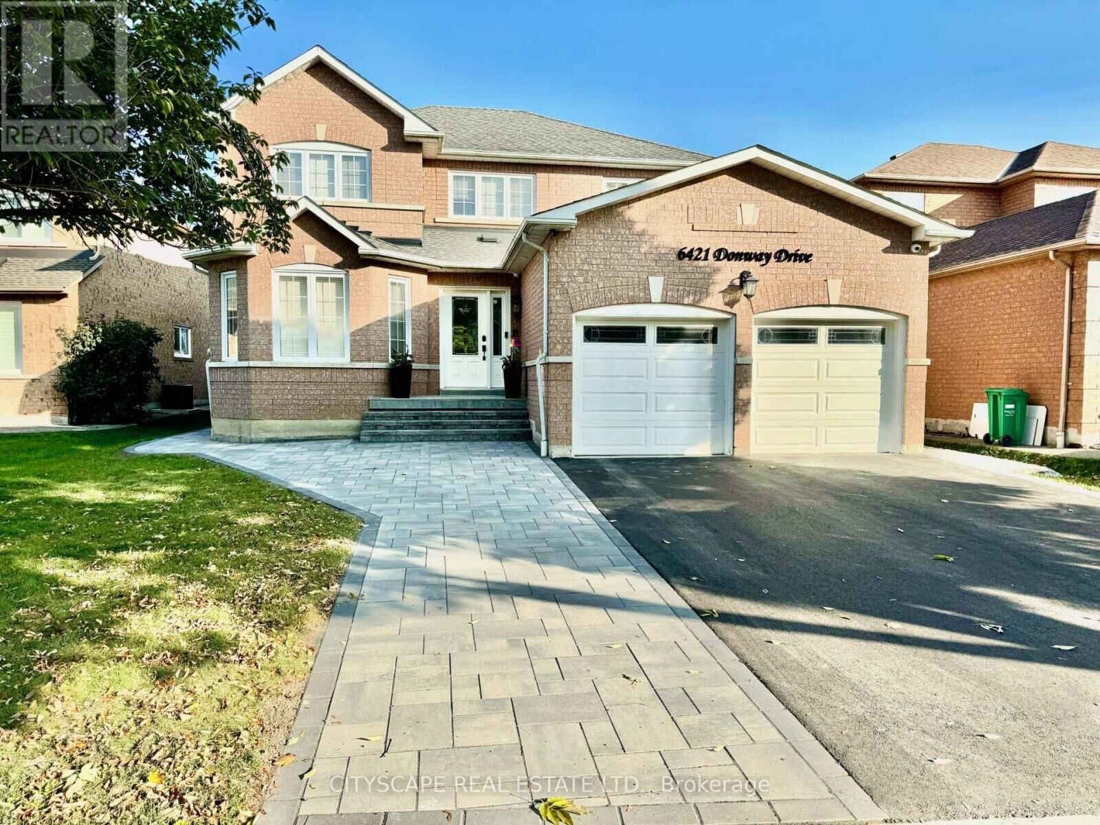 Property Photo: 6421 Donway Drive 2B (Lower) ON L5V 1J4