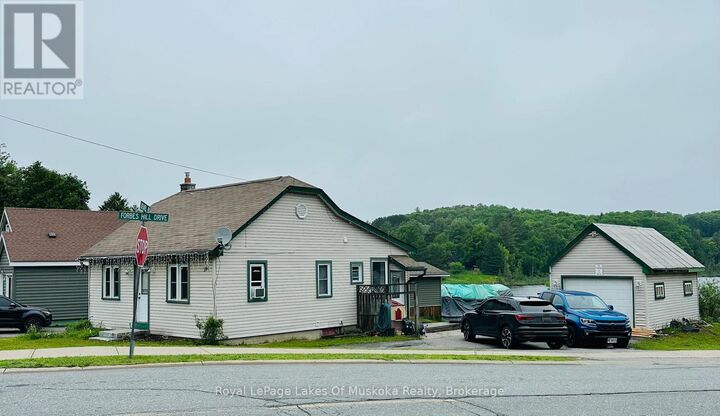 Property Photo: 104 Brunel Road ON P1H 1R1