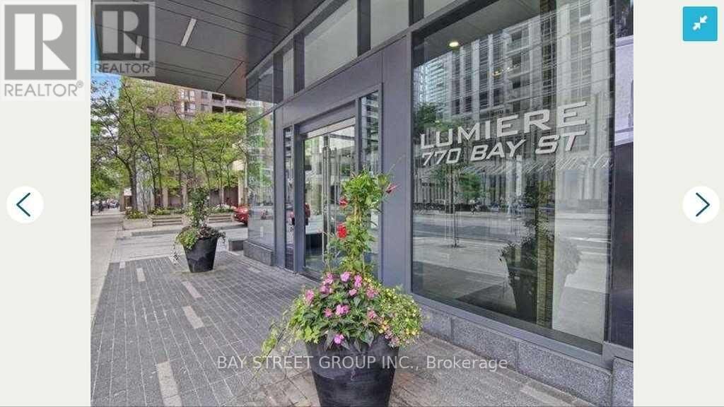 Property Photo:  770 Bay Street 1812  ON M5G 0A6 