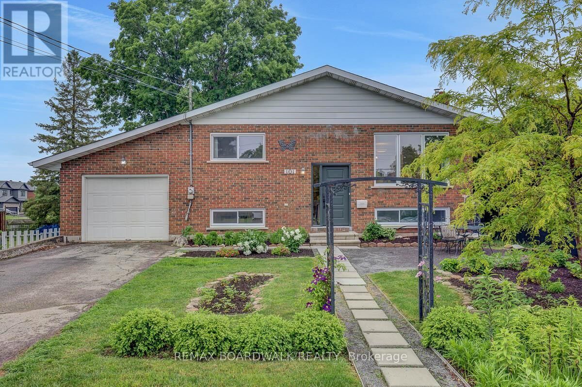 Property Photo:  101 Park Avenue  ON K7C 2H4 