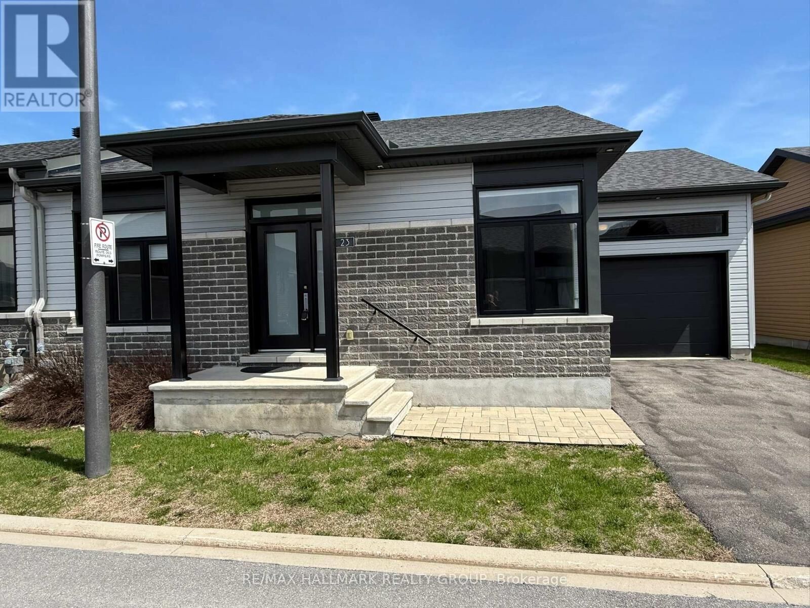 Property Photo:  23 Solara Private  ON K4K 0K9 