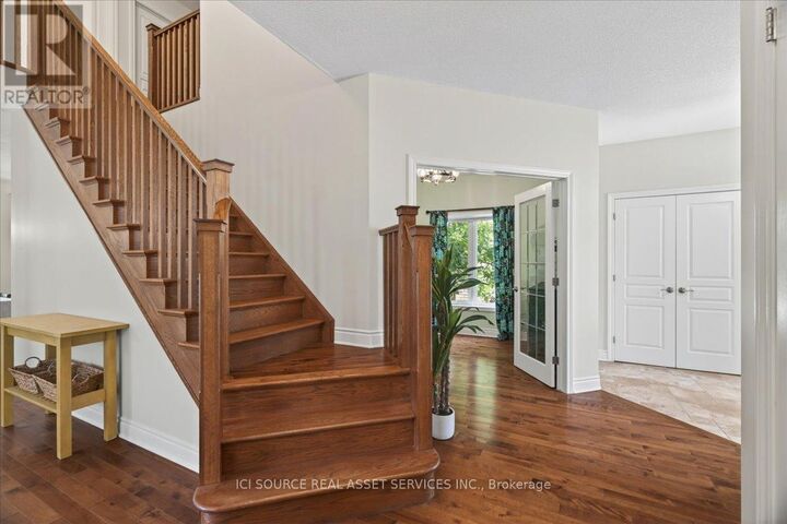 Property Photo:  850 Teakwood Lane  ON N6H 0E5 