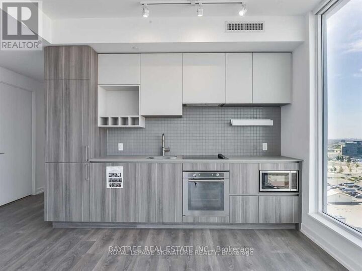 Property Photo:  5 Buttermill Avenue 1910  ON L4K 0J5 