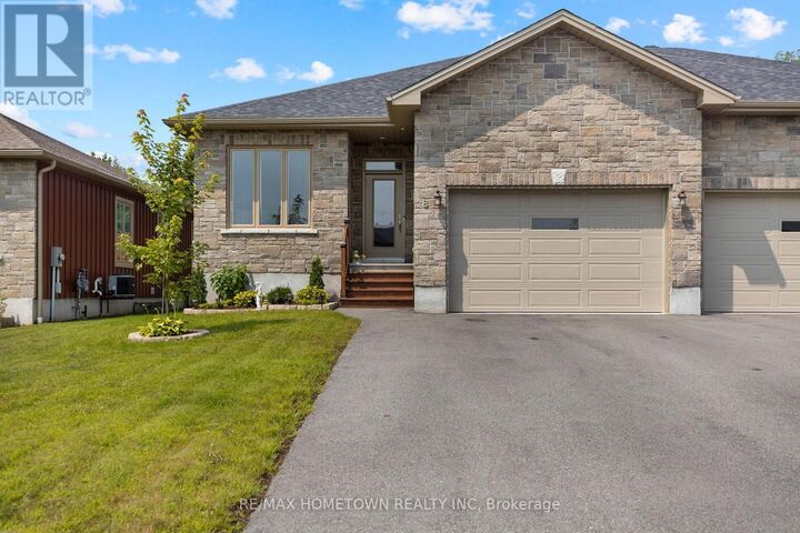 Property Photo:  8 Billings Avenue West  ON K0E 1K0 