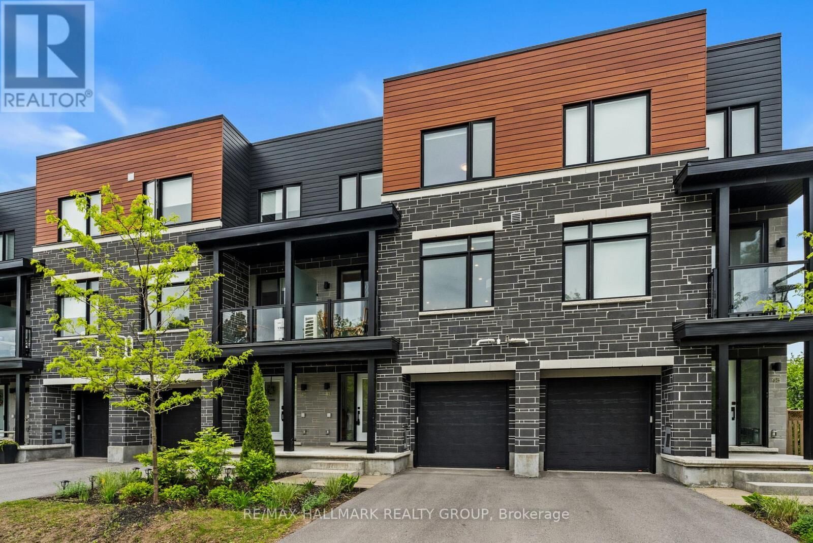 Property Photo:  43 Bachman Terrace  ON K2L 1W2 