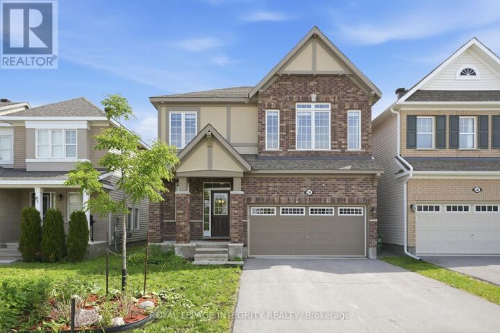Property Photo:  224 Ponderosa Street  ON K2S 1E7 