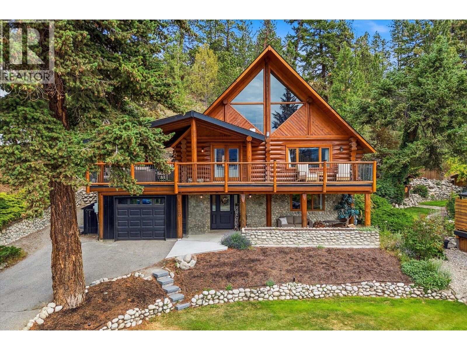 Property Photo: 4220 6th Avenue BC V0H 1X5
