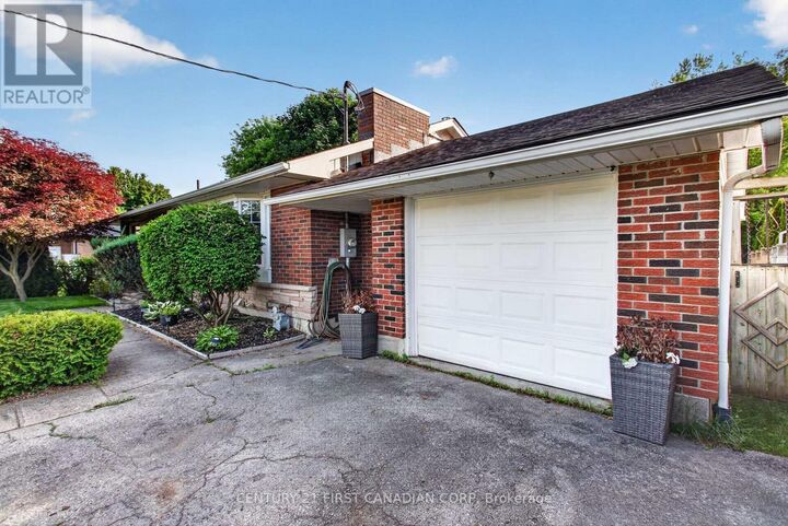 Property Photo:  51 Braesyde Avenue  ON N5W 1V5 