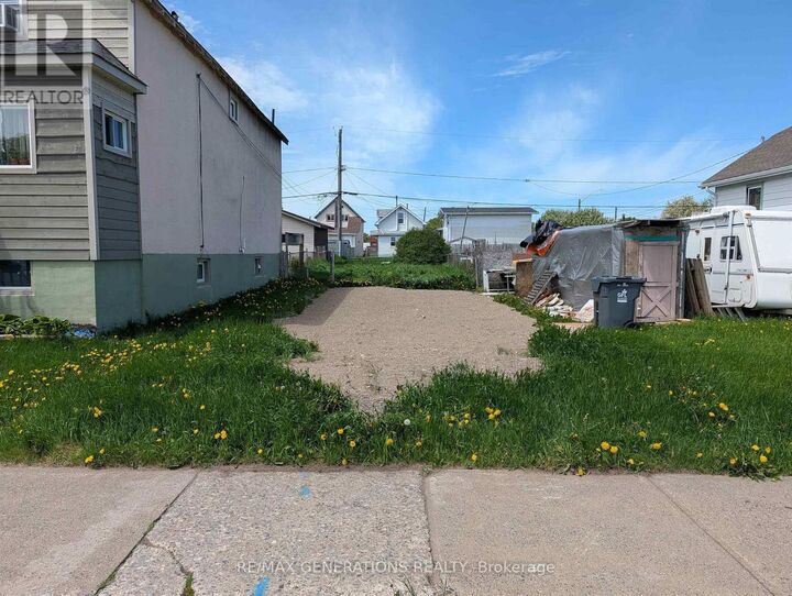 833 McIntosh Street — photo 1