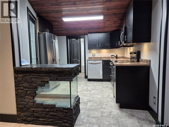 Property Photo:  826 Chaplin Street E  SK S9H 1J5 