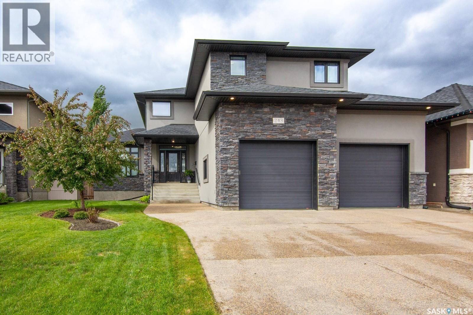 Property Photo:  243 Pohorecky Street  SK S7W 0J3 