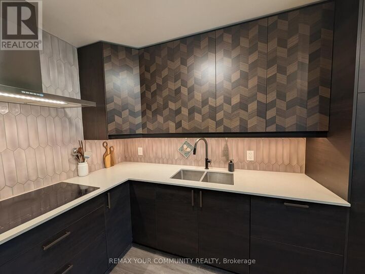 Property Photo: 507 Pineview Gardens ON L0N 1S2