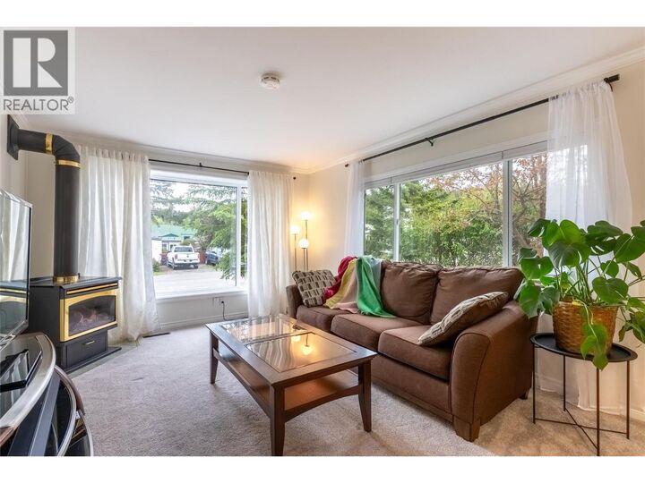 Property Photo: 5 Copper Court BC V0K 1W0